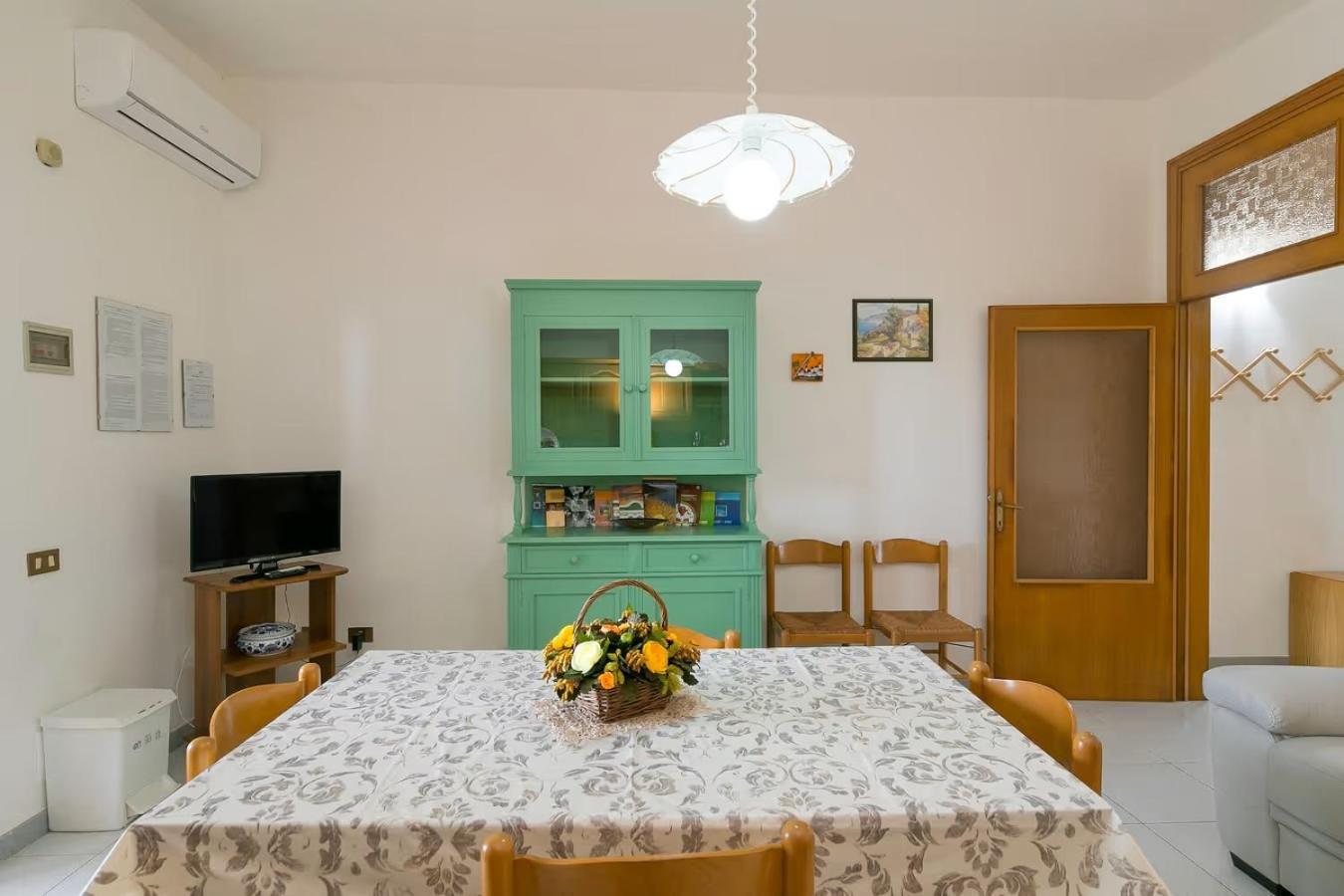 Agriturismo I Debbi Bibbona Eksteriør billede