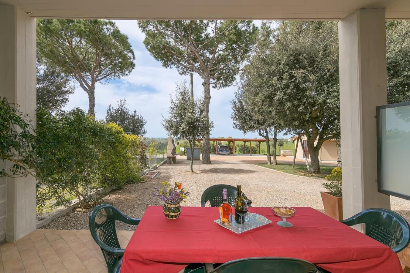 Agriturismo I Debbi Bibbona Eksteriør billede