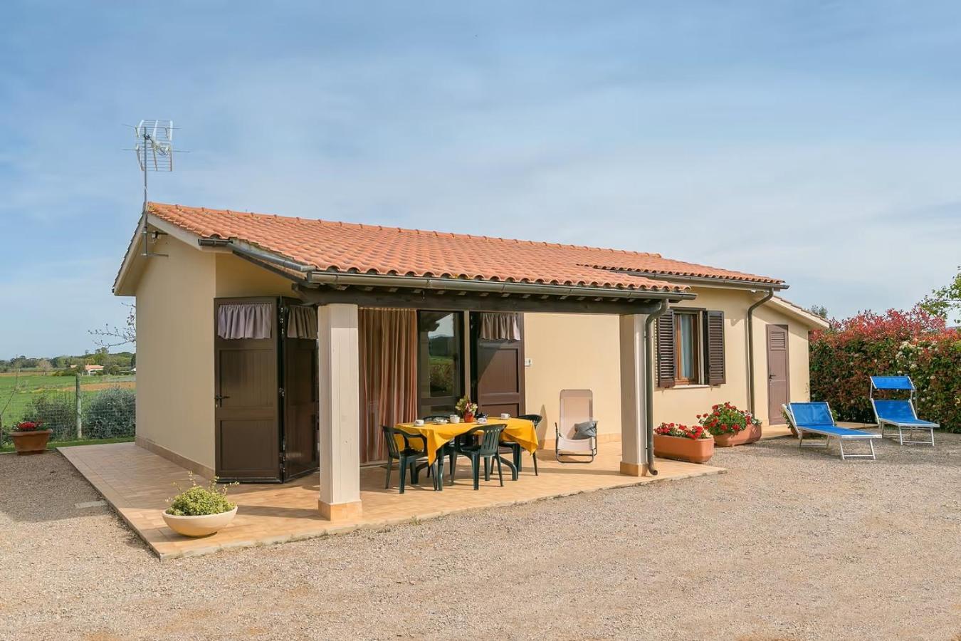 Agriturismo I Debbi Bibbona Eksteriør billede